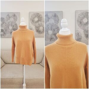 Lillusory Classic Turtleneck Sweater sz Med
